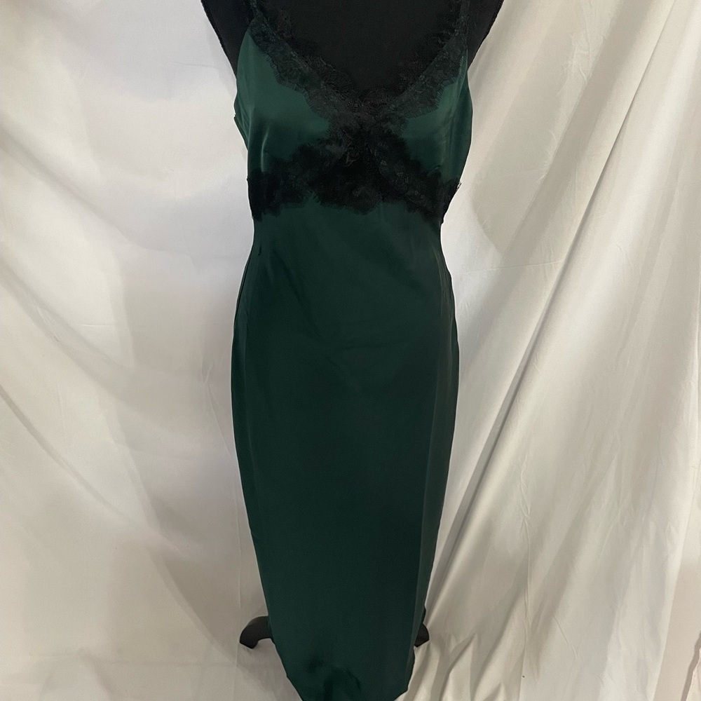 MINK PINK | Erin Lace Trim Midi Dress | Size: Medium | (EUC)